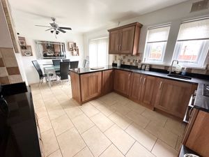 Kitchen- click for photo gallery